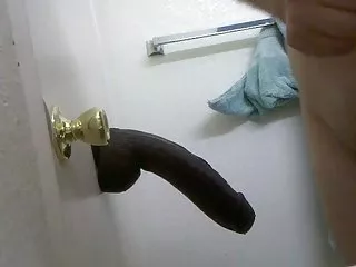 在桑拿房中吹响团体性交