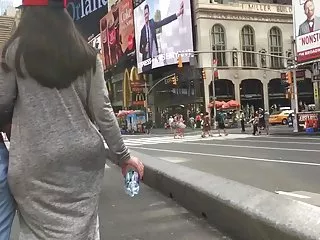 狂野的独奏与一个低俗的小鸡