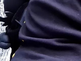 Hottie从大块头中收获了强烈的快感
