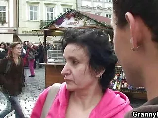 感性的辣妹喜欢令人惊叹的独奏