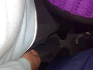令人讨厌的黑发令人惊讶的顽皮的独奏