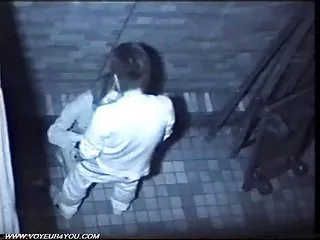 两个辣妹分享一个厚迪克
