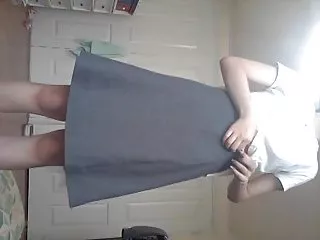 乌木泼妇在这里做她的膝盖口交