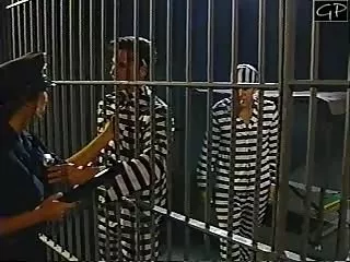 性感的金发女郎喜欢逗弄